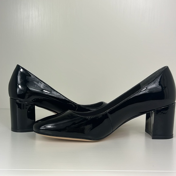 Stuart Weitzman Black Patent Holly 60 Pump - Picture 8 of 9
